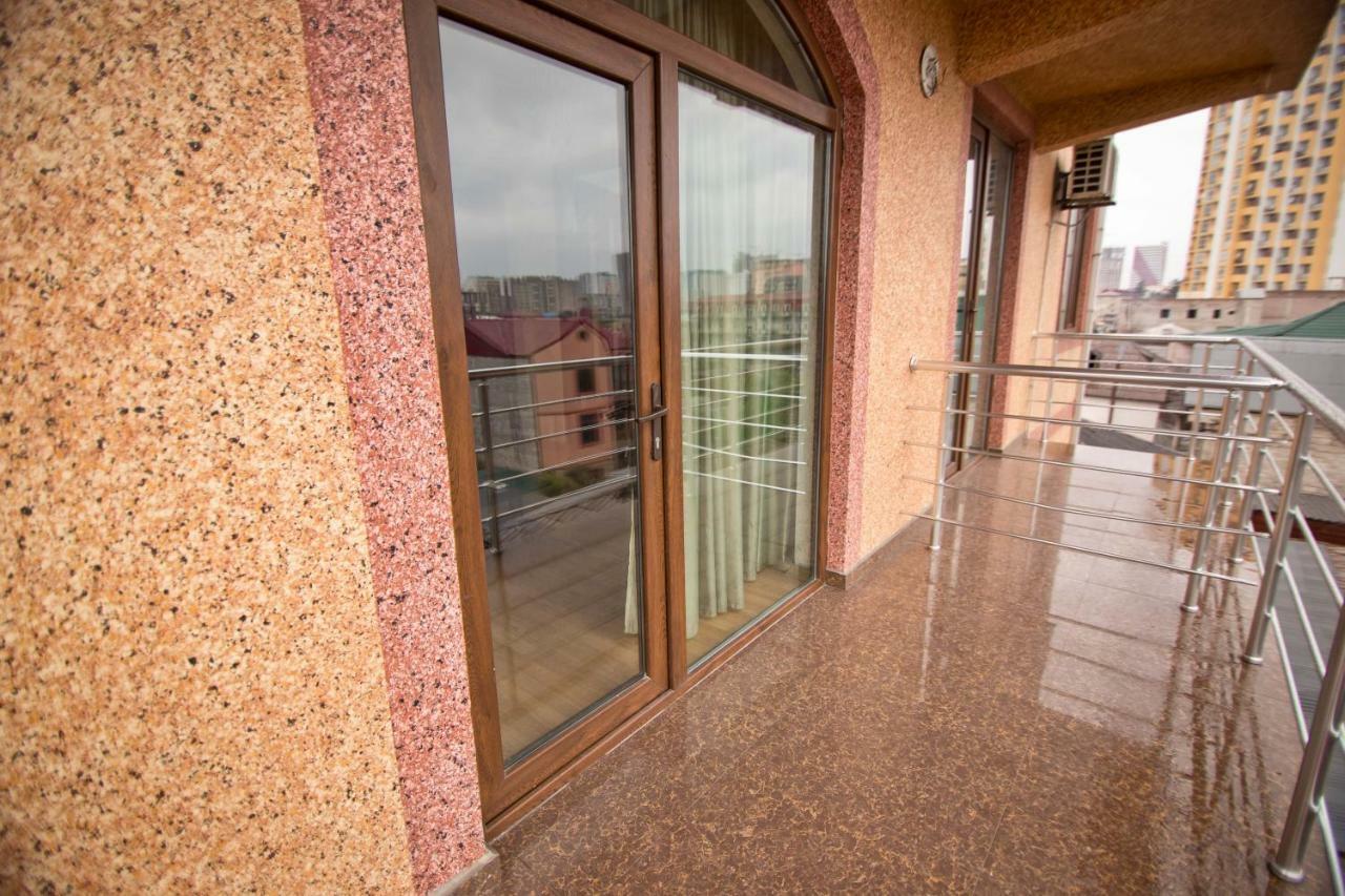 Vizit Hotel Batumi Kültér fotó